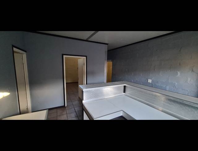 Industrial property to rent in WORCESTER INDUSTRIAL