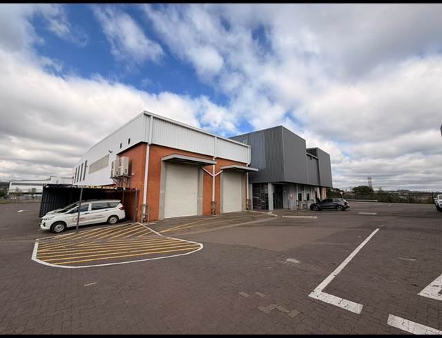 609M² WAREHOUSE TO LET IN LONGLAKE