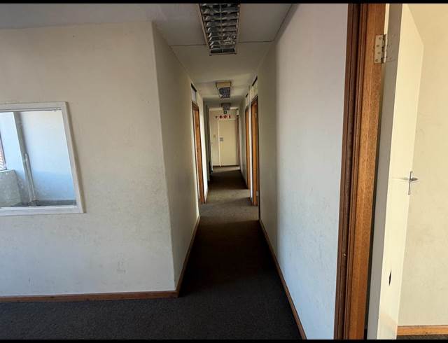 250M² OFFICE TO LET IN PRETORIA WEST