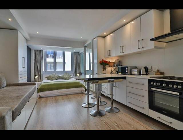 0.5 BEDROOM APARTMENT TO LET IN MOUILLE POINT