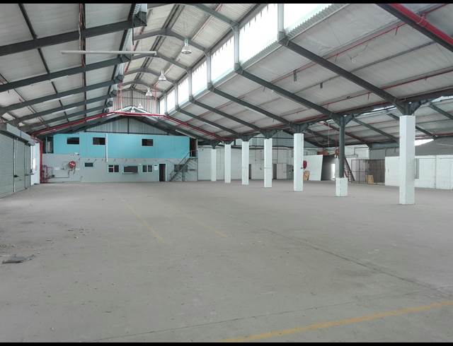 1,855M² FACTORY TO LET IN EPPING INDUSTRIAL