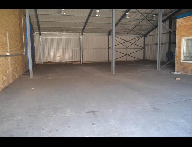 1,350M² WAREHOUSE TO LET IN PAROW INDUSTRIAL