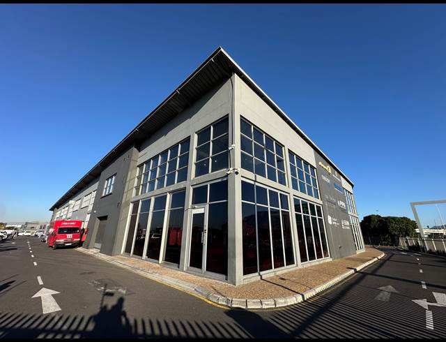 860M² BUILDING TO LET IN PAARDEN EILAND