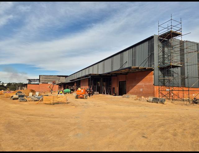 1,100M² WAREHOUSE TO LET IN GOSFORTH PARK