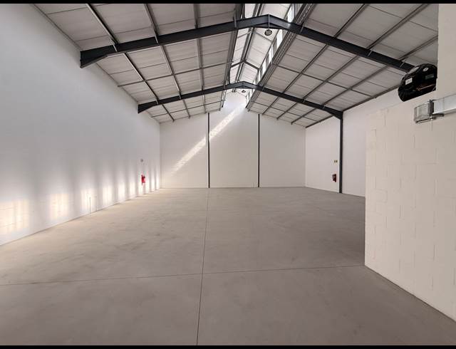 386M² WAREHOUSE TO LET IN ATLAS GARDENS