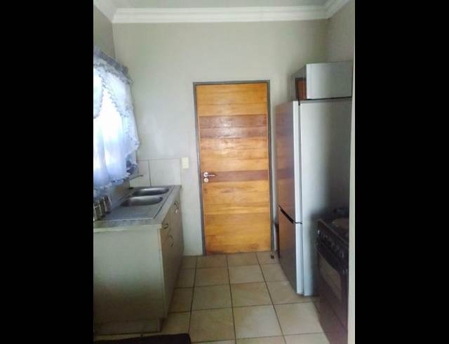 2 BEDROOM PROPERTY TO RENT IN WITPOORTJIE