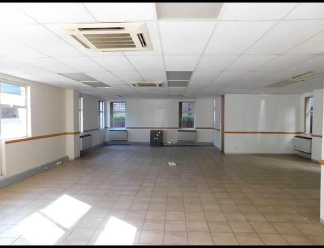 155M² OFFICE TO LET IN BORDEAUX