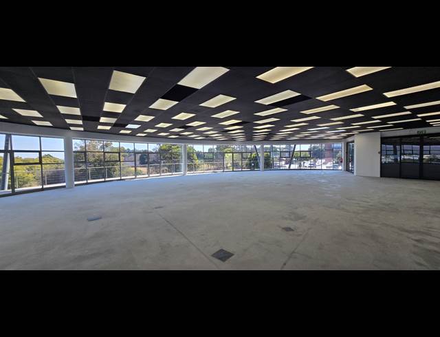 915M² RETAIL TO LET IN HONEYDEW