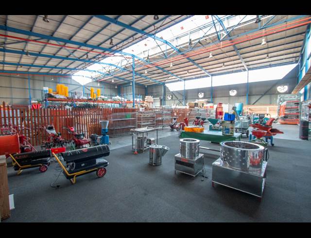2,128M² WAREHOUSE TO LET IN SPARTAN