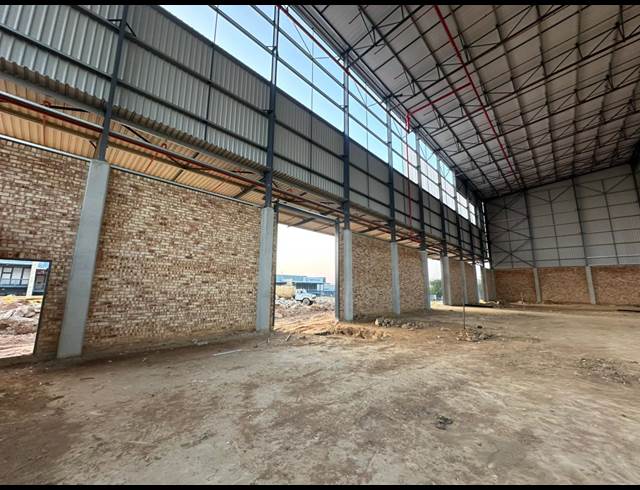 4,159M² WAREHOUSE TO LET IN NORTH RIDING
