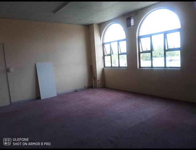 BUSINESS PROPERTY TO RENT IN BOKSBURG