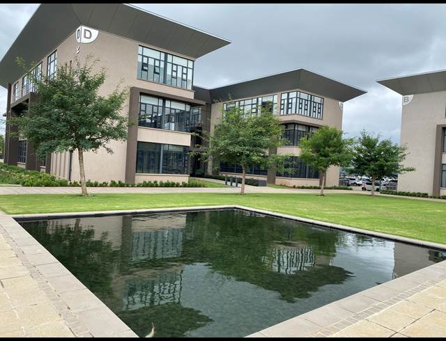 866M² OFFICE TO LET IN PARKHAVEN