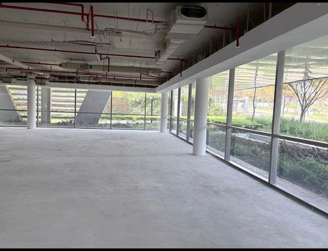 510M² OFFICE TO LET IN WATERFALL