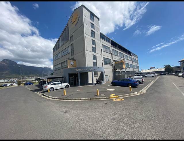1,069M² WAREHOUSE TO LET IN PAARDEN EILAND