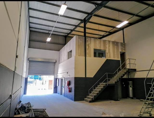 296M² WAREHOUSE TO LET IN BRACKENFELL INDUSTRIAL