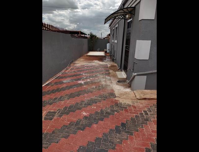 3 BEDROOM PROPERTY TO RENT IN DAWN PARK