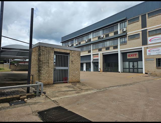 2,400M² WAREHOUSE TO LET IN PRETORIA WEST