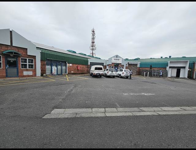 410.49M² WAREHOUSE TO LET IN EPPING INDUSTRIAL