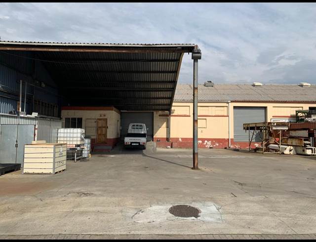 3,652M² WAREHOUSE TO LET IN DAL JOSAFAT