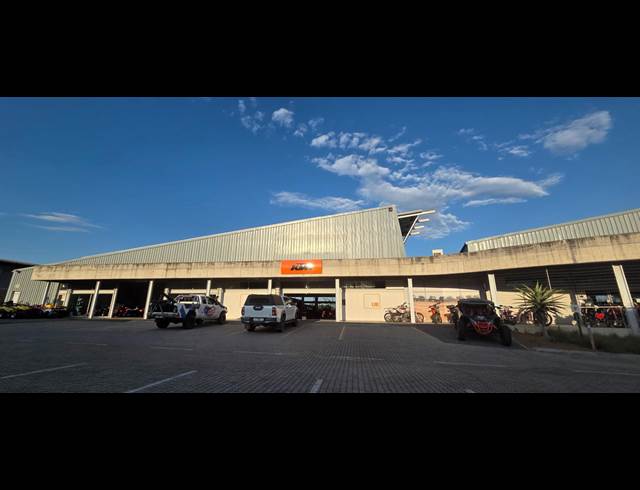 1,360M² SHOWROOM TO LET IN RIVERSIDE PARK