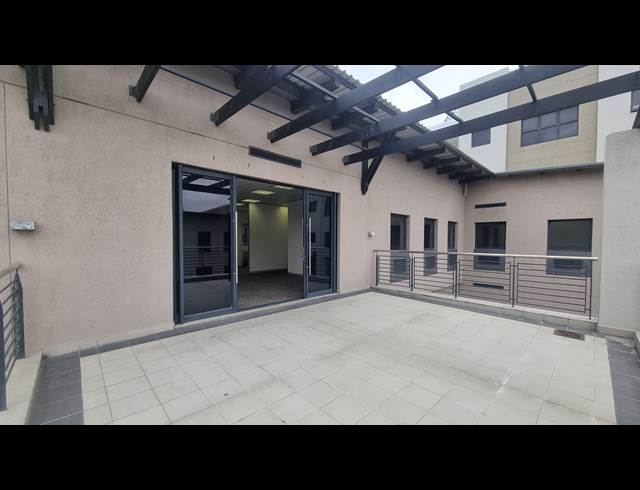 222M² OFFICE TO LET IN CENTURY CITY