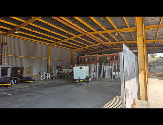 3,204M² WAREHOUSE TO LET IN VINTONIA
