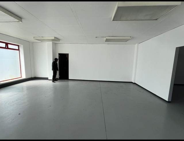 1,154M² WAREHOUSE TO LET IN STRIJDOMPARK
