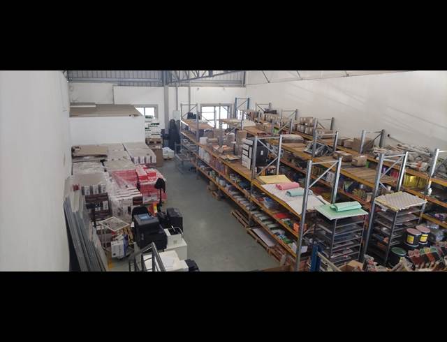 350M² WAREHOUSE TO LET IN RIVERSIDE PARK