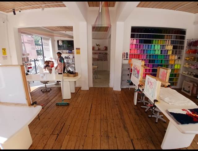 91M² RETAIL TO LET IN GARDENS