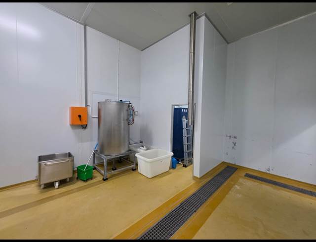 924M² WAREHOUSE TO LET IN GANTS PLAZA