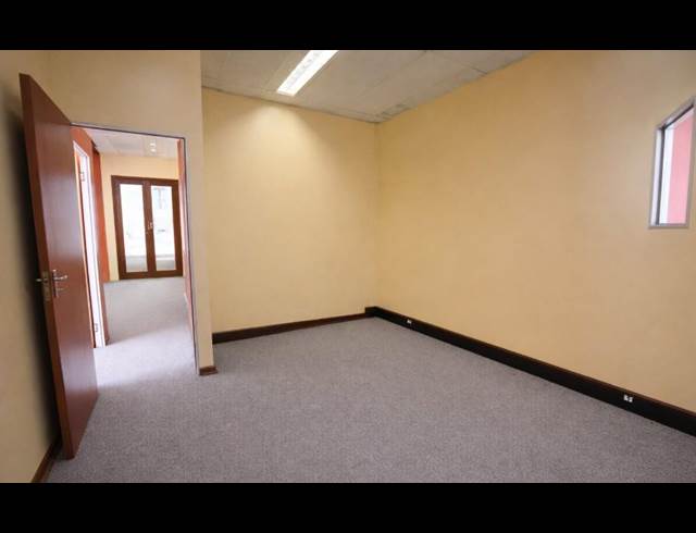 107M² BUSINESS CENTRE TO LET IN NELSPRUIT CENTRAL