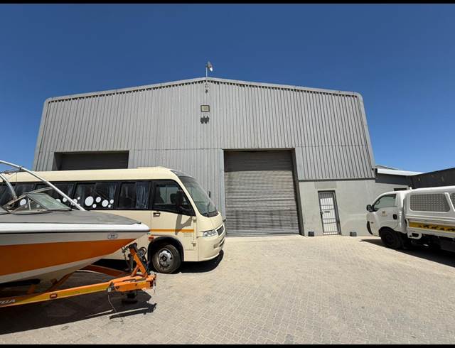 415M² WAREHOUSE TO LET IN PHILIPPI
