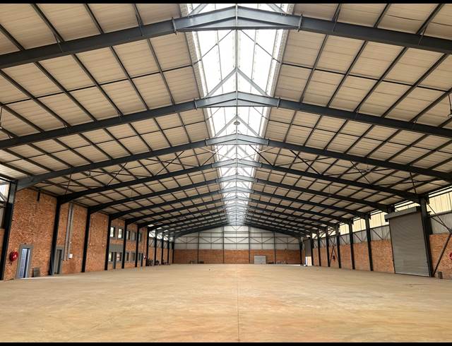 3,000M² WAREHOUSE TO LET IN VULCANIA