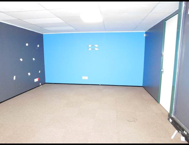 305M² OFFICE TO LET IN FERNDALE