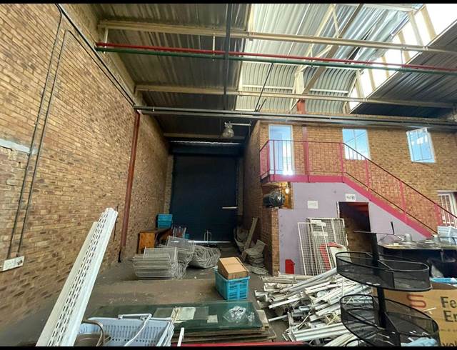 350M² WAREHOUSE TO LET IN MEADOWDALE