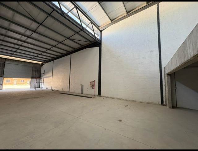 621.37M² WAREHOUSE TO LET IN FIRGROVE
