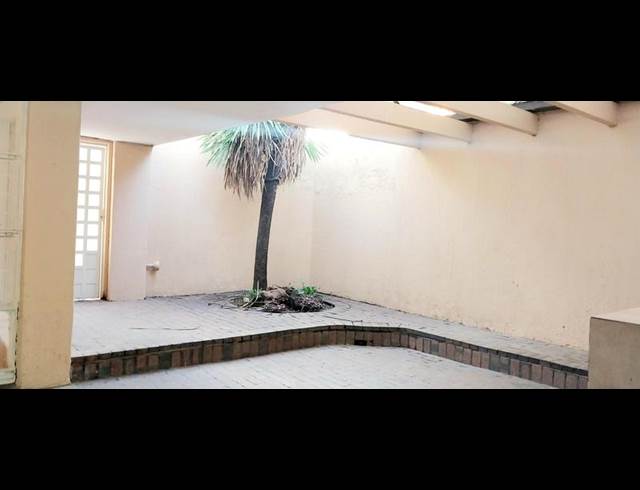 4 BEDROOM PROPERTY TO RENT IN BRYANSTON