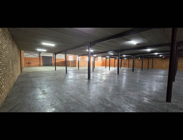 2,848M² WAREHOUSE TO LET IN ORMONDE