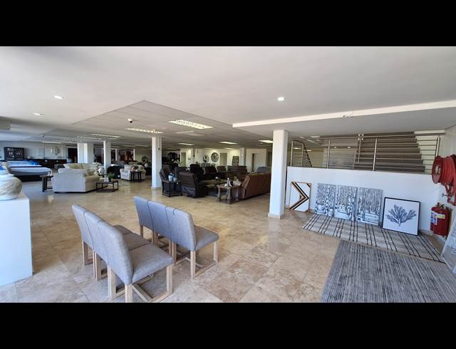 214M² RETAIL TO LET IN RIVERSIDE PARK