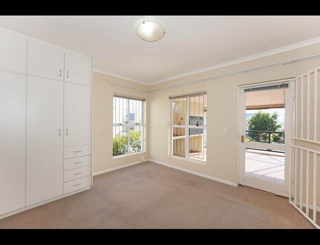 3 bed property to rent in LANGERUG