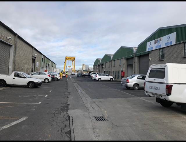 308M² WAREHOUSE TO LET IN BLACKHEATH INDUSTRIAL