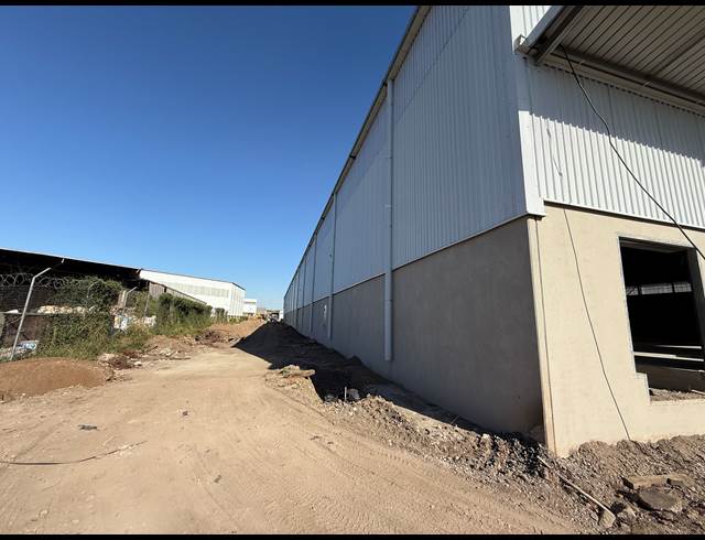 12,932M² WAREHOUSE TO LET IN CONGELLA