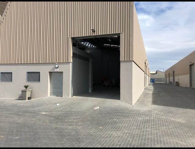 2,300M² WAREHOUSE TO LET IN EPPING INDUSTRIAL