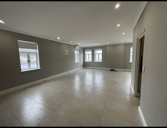 57M² OFFICE TO LET IN GARDENS