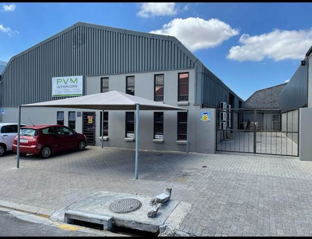 550M² WAREHOUSE RENTED IN STIKLAND INDUSTRIAL