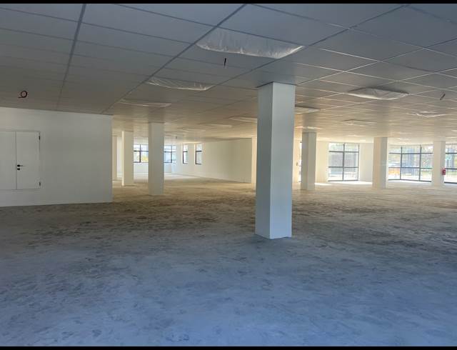507M² OFFICE TO LET IN SANDHURST