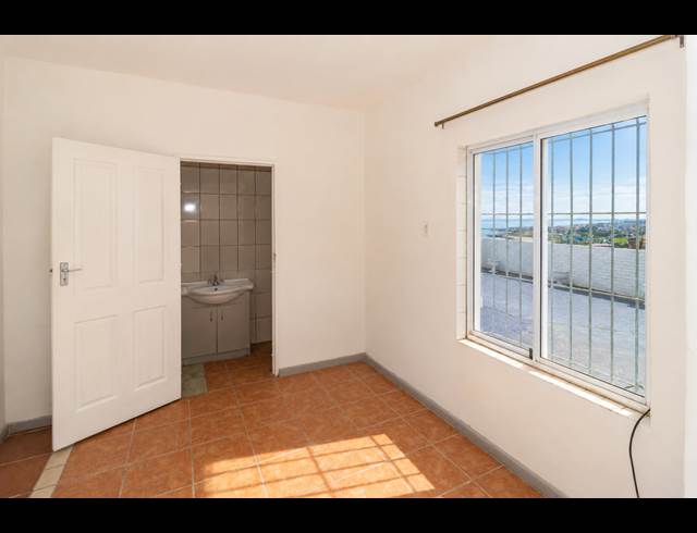 5 BEDROOM HOUSE TO LET IN MOUNTAINSIDE