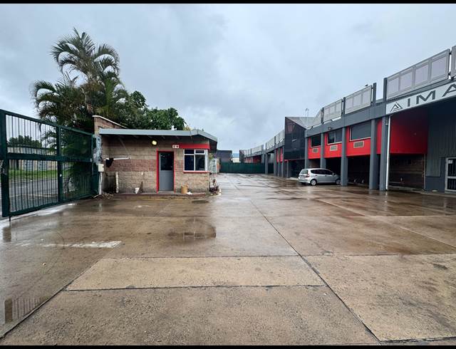 2,609.30M² WAREHOUSE TO LET IN MOUNT EDGECOMBE