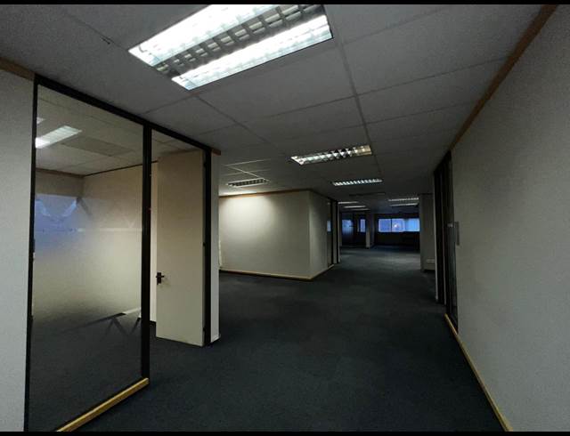 2,371M² OFFICE TO LET IN CAPE TOWN CITY CENTRE