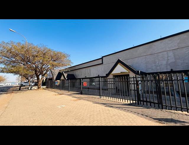360M² WAREHOUSE TO LET IN MANUFACTA